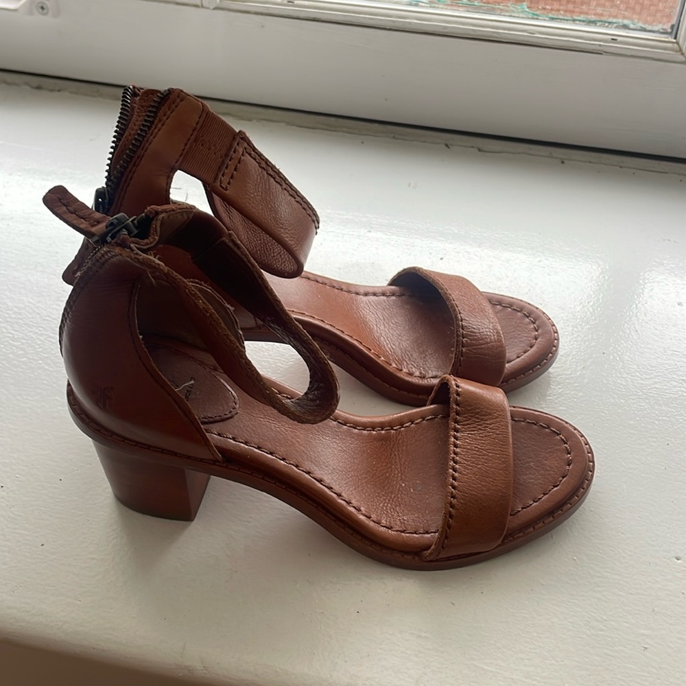 Frye - block heel sandal
